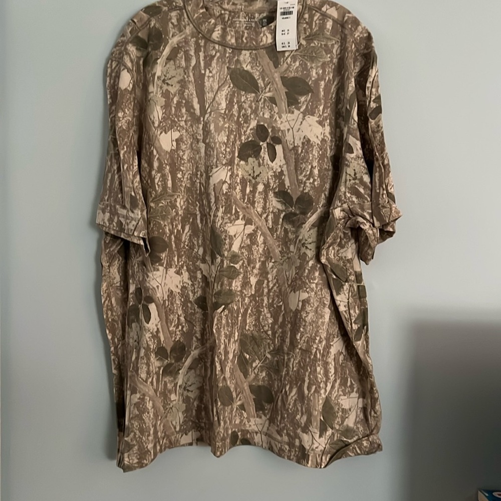 Abercrombie & Fitch men’s camo tshirt